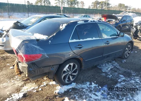 2005 Honda Accord 2.4 Ex from USA, damaged, VIN 1HGCM56785A065748